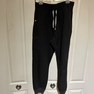 Black fig scrub joggers